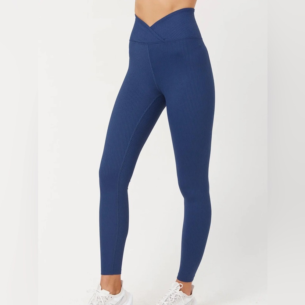 Year of Ours Ribbed Veronica Leggings in Navy